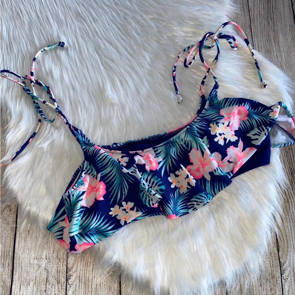 PINK floral bikini top size L.
